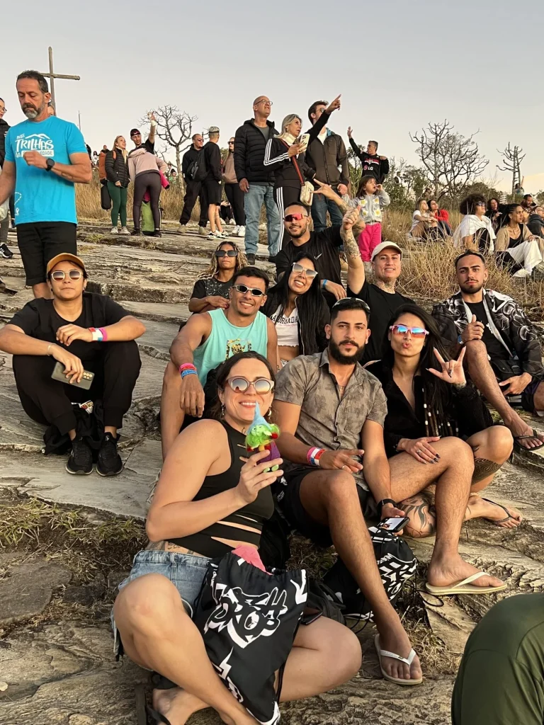 Grupo no alto da pedra